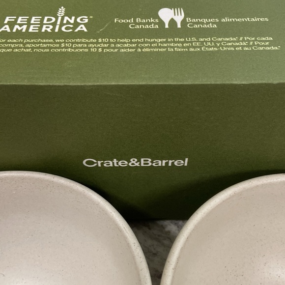 ๐ Crate & Barrel Textured Stoneware Bowls set of 4, in box - Picture 3 of 11